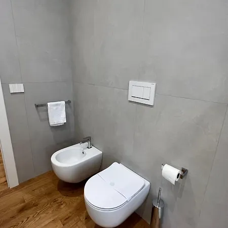 Redi Διαμέρισμα